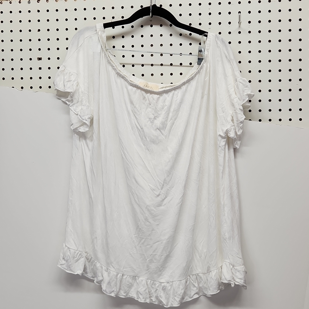 Fantastic Fawn White T-shirt With Ruffles Size Large